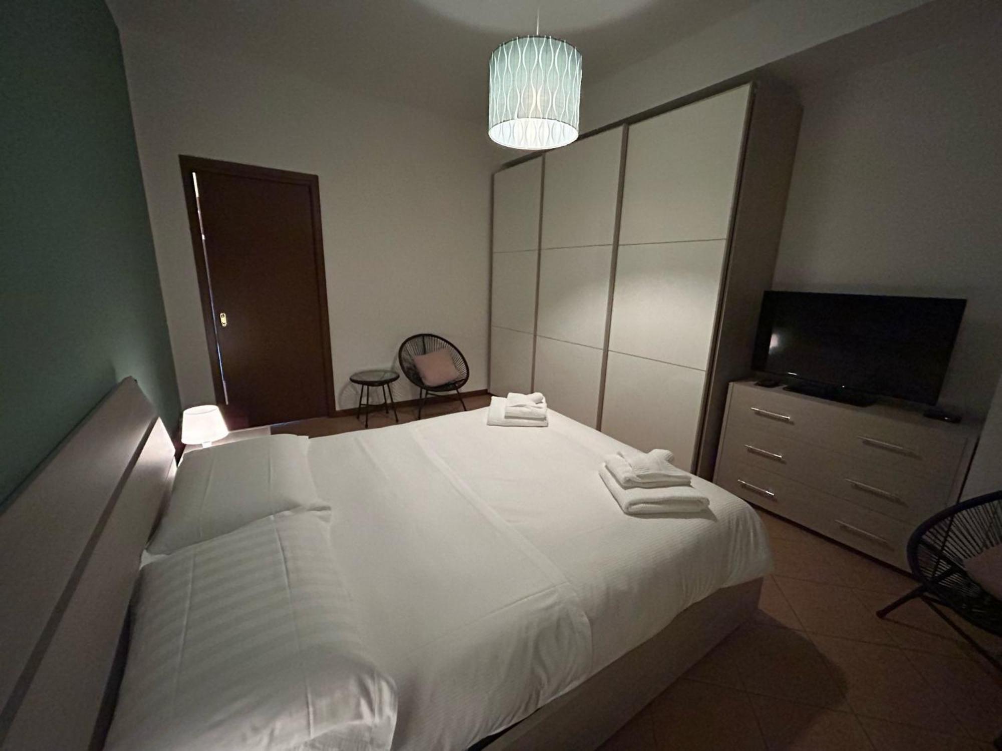 3T House 2 Casa Vacanze Cremona Bagian luar foto